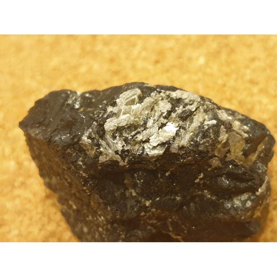 本物 大粒のブラックトルマリン鉱石 500g ブラジル産 天然 本物 大粒のブラックトルマリン鉱石 500g ブラジル産 天然