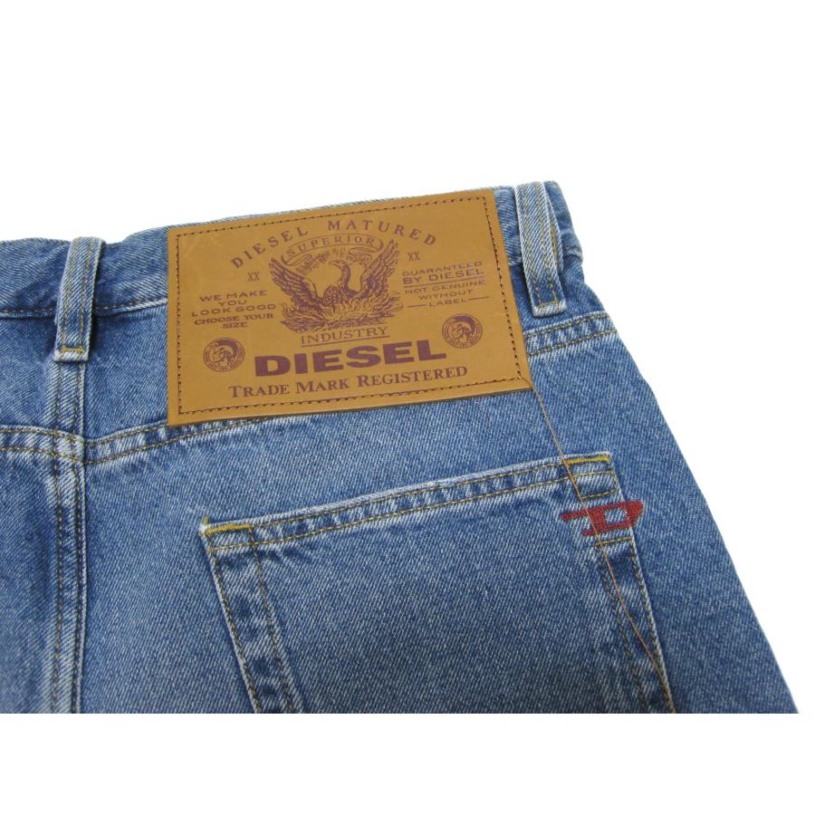 DIESEL ディーゼル ビッグパッチ デニムハーフパンツ D-STRUKT-SHORT A02648 フチだけダメージ加工で自然な使用感です！｜otonanofudangi｜17