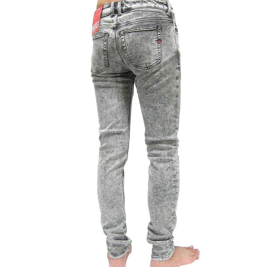 DIESEL 再入荷! スリムスキニー 「超」ストレッチ ストーン DIESEL 再入荷! スリムスキニー 「超」ストレッチ ストーン