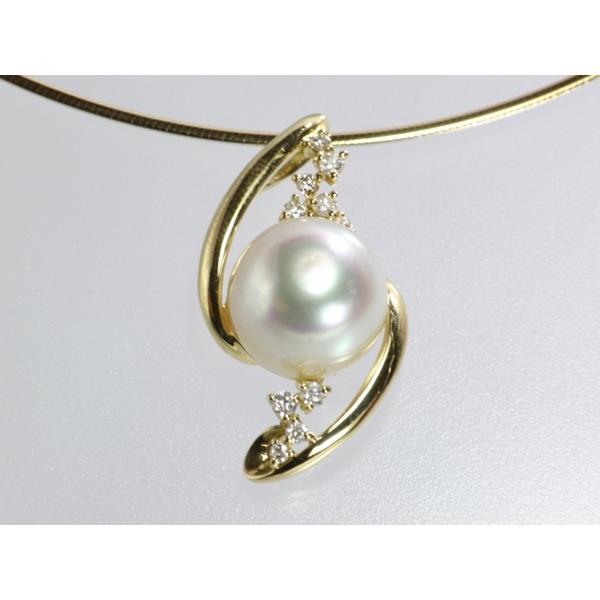 pearl【音羽パール】 ペンダントヘッド 11.7mm 白蝶真珠 ダイヤ入 K18