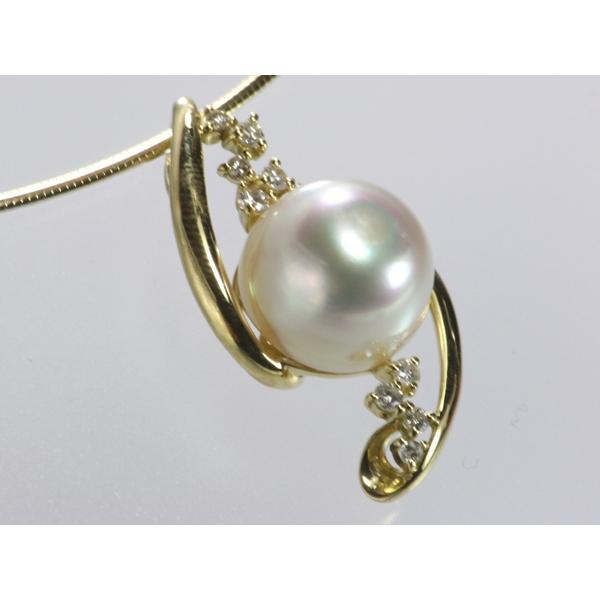 【日本未発売】 pearl【音羽パール】 ペンダントヘッド 11.7mm 白蝶真珠 ダイヤ入 K18 【H8889176062】(31944円)