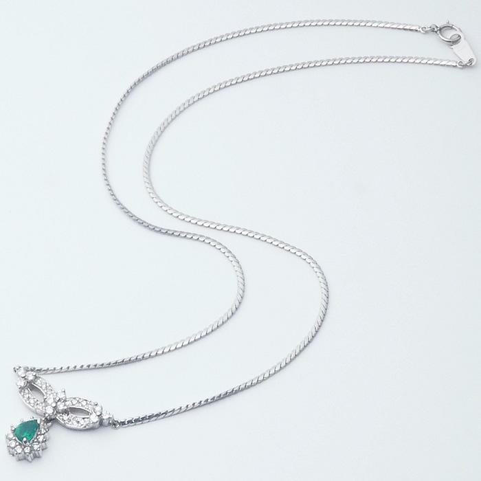 音羽屋□ エメラルド/0.29ct ダイヤ/0.62ct Pt900/Pt850 ネックレス 