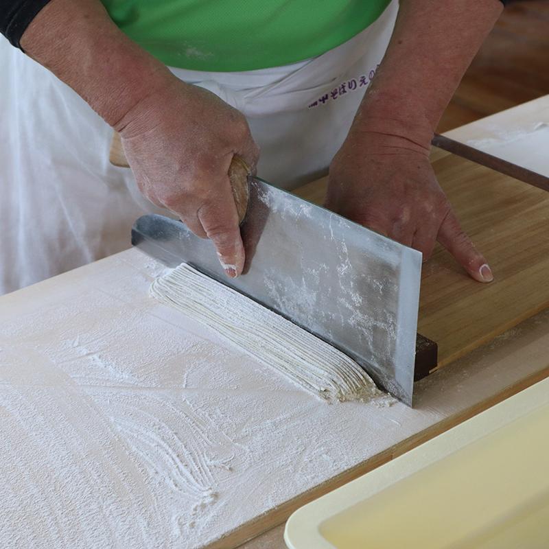 麺切り包丁 安来鋼（青紙） 全長330mm 職人手作り : 大月刃物工場