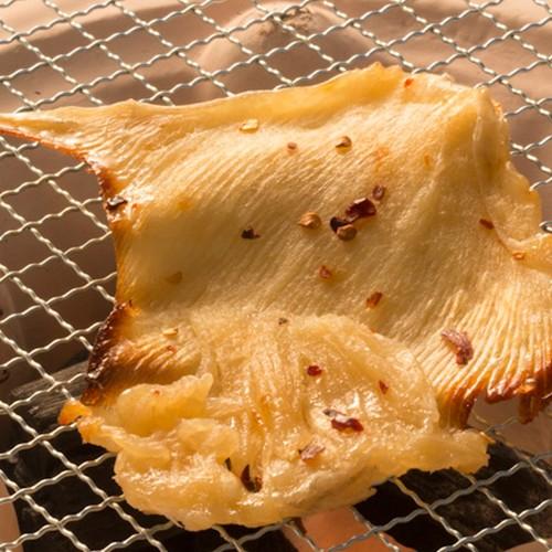 えいひれ エイヒレ おつまみ 珍味 海鮮 つまみ 酒のつまみ 晩酌 酒の肴 お取り寄せ 乾き物 食べ物 常温 まとめ買い 焼えいひれ プチ8個 メール便 送料無料 |  | 03