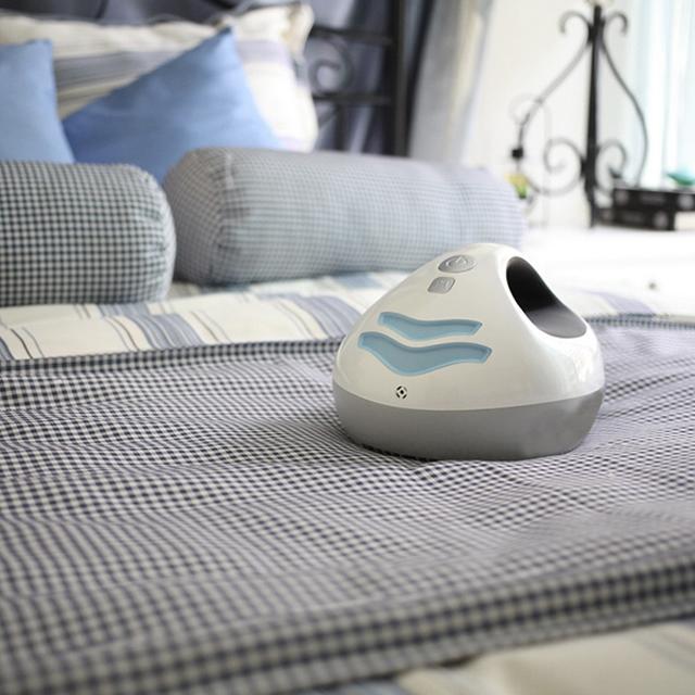 THEビートルパンチクリーナー ダニや、花粉等をタッピングで叩きだしながら吸い取るふとんクリーナー！ フカイ工業 ふとんクリーナー THE ビートルパンチクリーナー FPC-1096