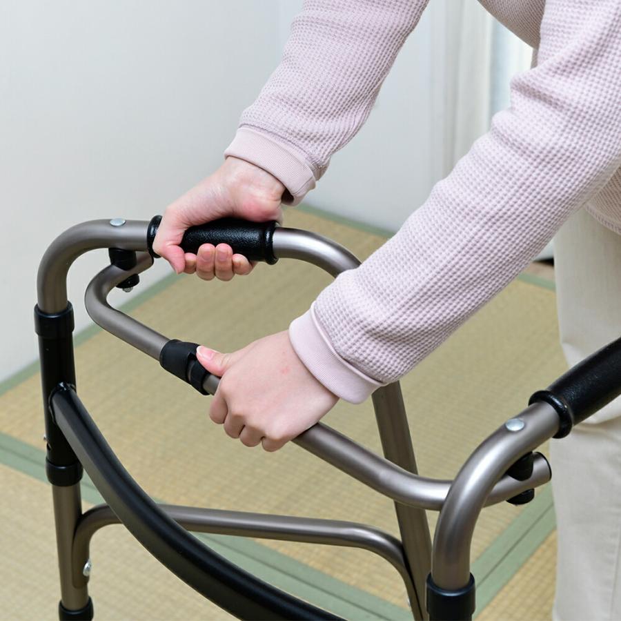 山善（YAMAZEN） 歩行器 折りたたみ 立ち上がりサポート 歩行 介護