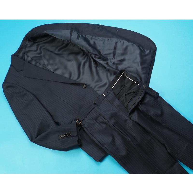 新品19.8万円 オンワード樫山×伊勢丹メンズ 日本製 秋冬『BOWER ROEBUCK 英国製生地 』艶感 スリーピーススーツ D6/52(A7程度相当)紺 629535の画像
