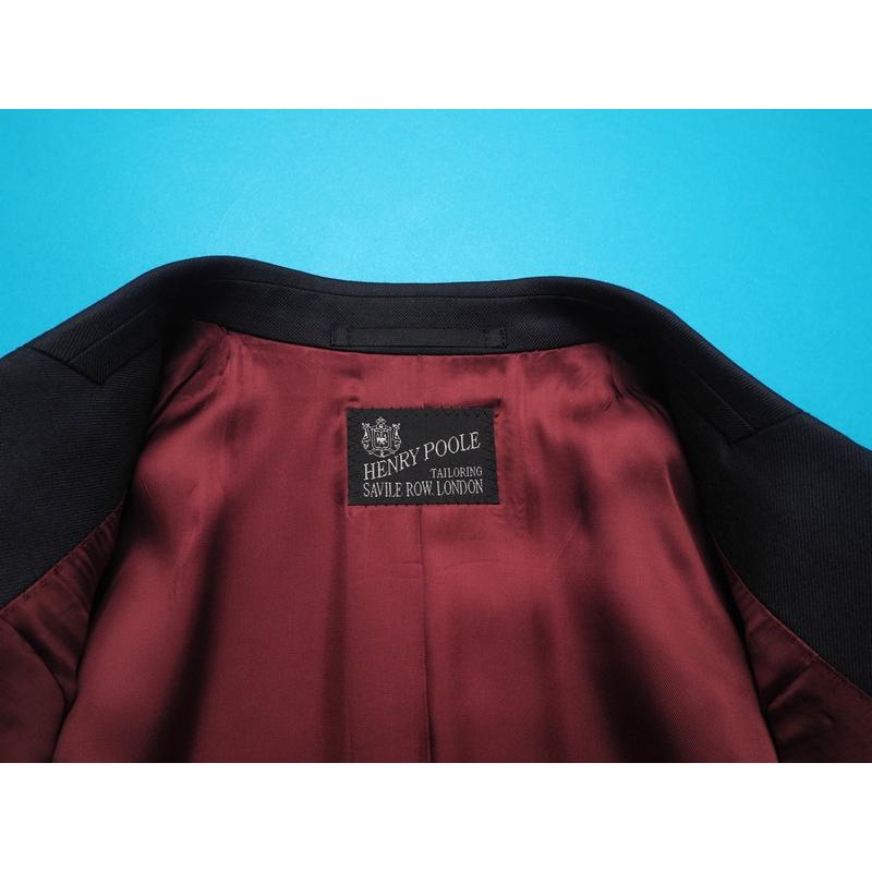 新品35.7万円 オンワード樫山 Henry Poole ヘンリープール 日本製 秋冬『ドーメル 英国製生地』ギャバ スリーピーススーツA92(A4)紺 660231の画像