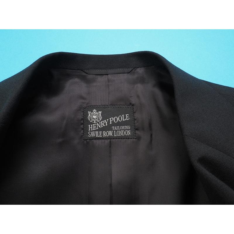 新品47.1万円 オンワード樫山 Henry Poole ヘンリープール 日本製 春秋『DORMEUIL 英国製生地 TONIK』スリーピーススーツA96(A6)黒 930702の画像