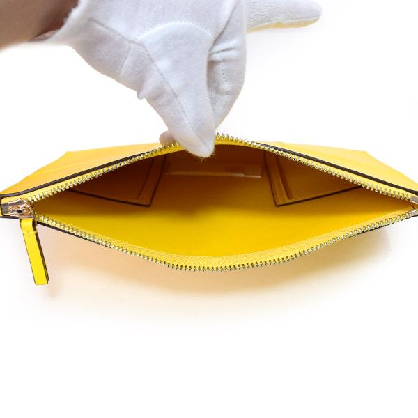 TORY BURCH（トリーバーチ） クラッチ レザー ブロック T トラベル