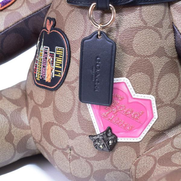 コーチ ぬいぐるみ COACH コーティングキャンバス ぺブルレザー スムースレザー シグネチャー ディスコ パッチ テディベア チェスナッツ×カーキ C7108の画像