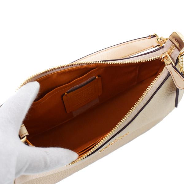 【美品】COACH＊ハンド 2way アクセサリーポーチ PEANUTSコラボ COACH（コーチ） バッグ スヌーピー ぺブルレザー ピーナッツ コラボ