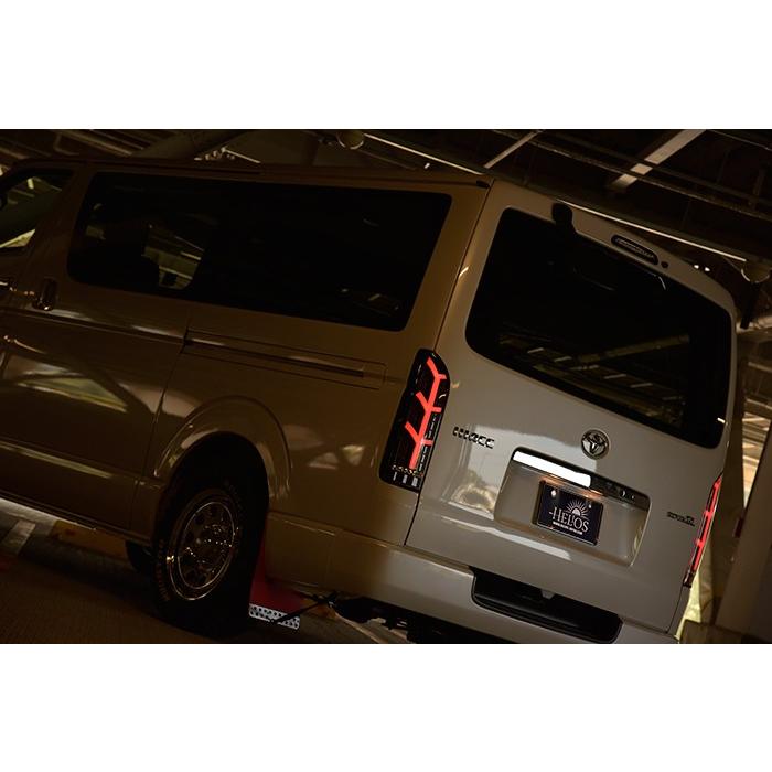 ハイエース200 ヘリシオンLED ユーロ ビーム テール スモークレンズ HELIOS 200系ハイエース テールランプ LEDユーロビーム 左右