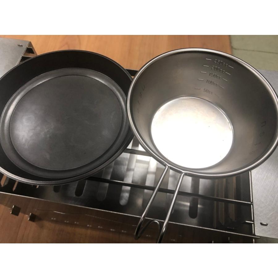 ロックパン（SC） シェラカップの蓋鉄板 アウトドア ソロキャンプ