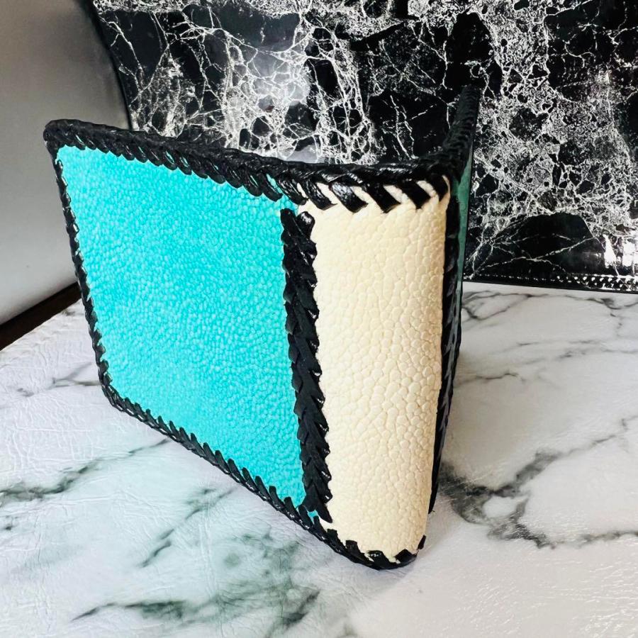 スティングレイ2つ折財布 フラット加工 メンズ エイ革 スカイブルー 20