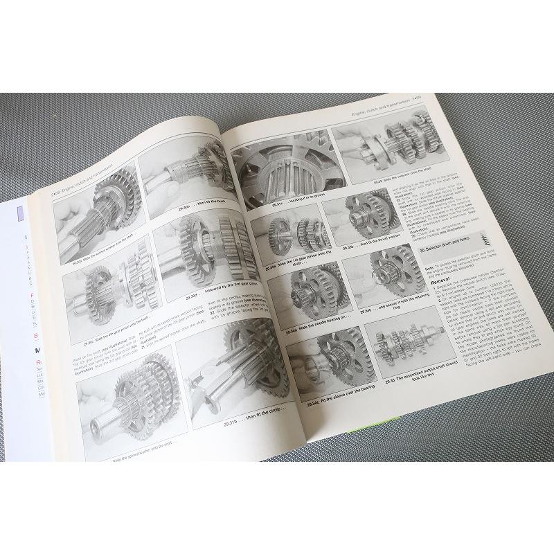 新品即決！トライアンフ ボンネビル SE T100 スピードマスター