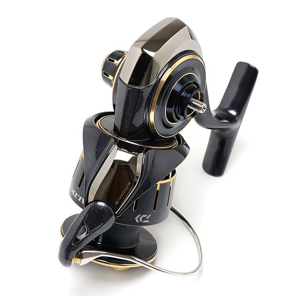 DAIWA（釣り） 美品 ダイワ 23 ソルティガ 4000-H スピニング