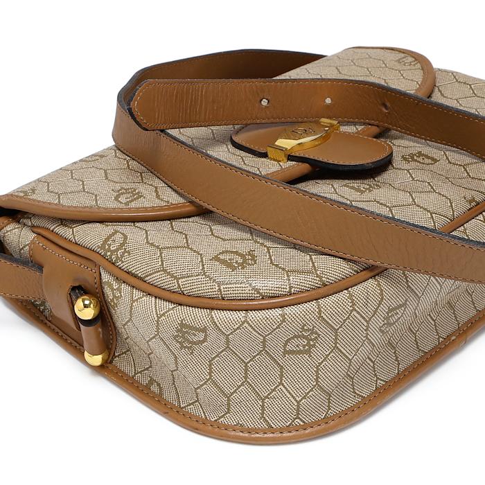 Dior ディオール チェーン ショルダーバッグ ハニカム柄 PVC レザー Dior ディオール チェーン ショルダーバッグ ハニカム柄 PVC レザー