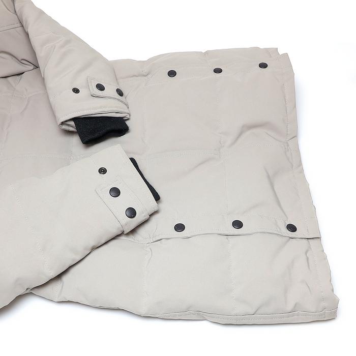 CANADA GOOSE（カナダグース） 美品 マッケンジーパーカ 2302JL ライム