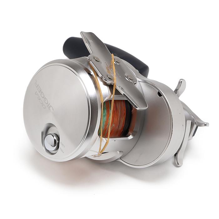 シマノ（SHIMANO） 17 オシアジガー 2000NR-PG 右ハンドル : おやま