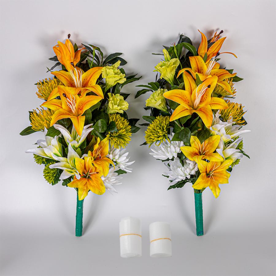 ユリ　ピンクッション　菊　しきみ付き造花　2束　固定具付き　造花　仏花　お墓　お墓用　仏壇用　お墓参り　お盆　お彼岸　お供え　お悔み　命日　P1-056