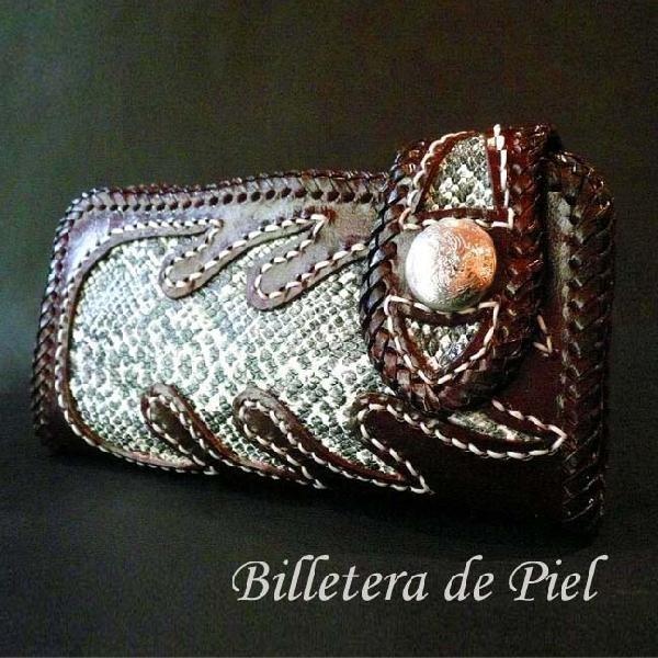 パイソン(ニシキヘビ)柄レザーウォレット ２つ折り ブラウン