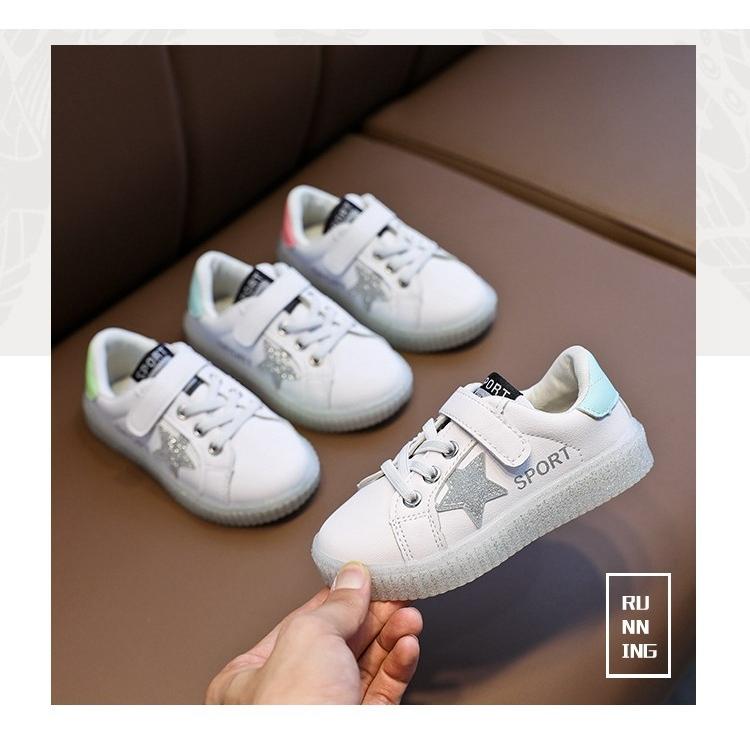 子供靴 スニーカー キッズ 男の子 女の子 フィット 子供靴 夜光ソール キッズシューズ 子供シューズ 運動靴 おしゃれ 星 軽量 遊び 歩きやすい 通園 通学 ダンス Tx9812 08 ピー アンド クロッシー 通販 Yahoo ショッピング