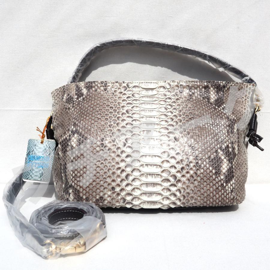 蛇皮ダイヤモンドパイソンバック