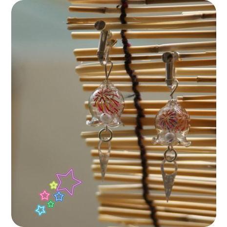 風鈴イヤリングｏｒ風鈴ピアス☆ 花火模様 | 