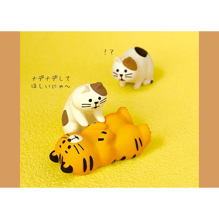 DECOLE（デコレ） concombre コンコンブル 猫寄りの虎 ヘソ天 : 北欧