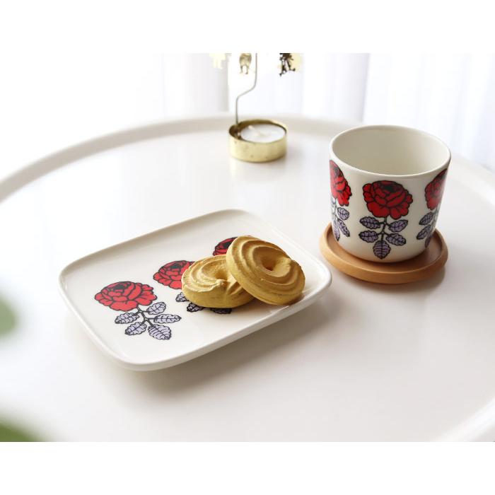 marimekko（マリメッコ） 爆買 プレート 皿 ヴィヒキルース Vihkiruusu