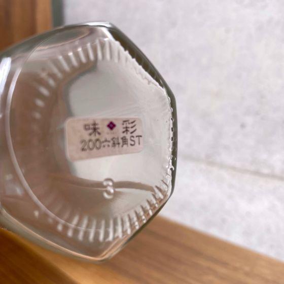 【60個】味彩200 六斜角ST 瓶（本体） 協同硝子 ガラス ミニボトル 洋菓子 ドレッシング おしゃれ 小物 保存 食品 容器 小瓶　60個入　 | ブランド登録なし | 02