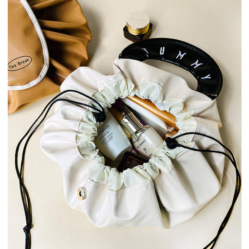 化粧ポーチ 巾着型 メイクポーチ コスメポーチ レディース 女性 大容量 収納袋 レザー調 小物入れ コスメ収納 メイク道具入れ トラベルポーチ おしゃれ 旅行 |  | 08