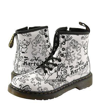 50 Off ユニセックスシューズ ドクターマーチン Juniors Dr Martens Delaney Wigan Wiggy World Combat ブーツ ホワイト New 最も優遇 Zoetalentsolutions Com