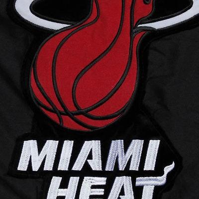 海外バイヤーおすすめ アメリカ USA カレッジ 全米 リーグ バスケットボール NBA Miami Heat ブラック Five-Piece Twin Bedding Set｜pandastore｜02