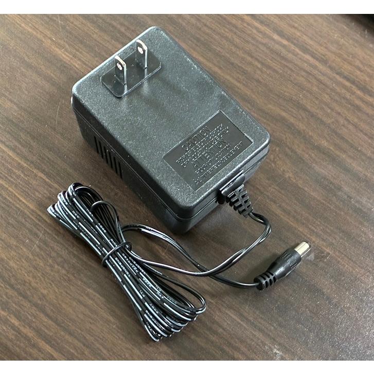 イリイ TR-533 12/24V　ジャンプスターター用 充電器 |  | 01