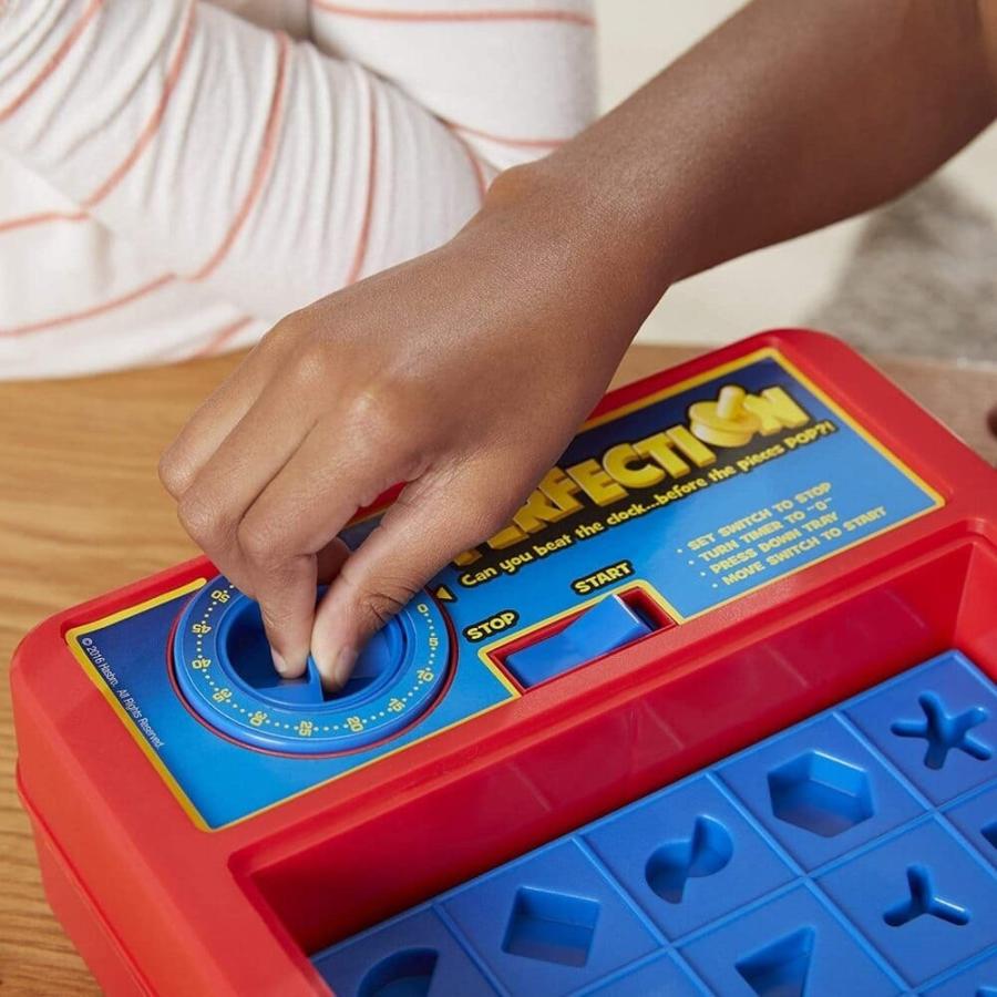 Hasbro Gaming パーフェクション ボードゲーム おもちゃ キッズ 海外 並行輸入 知育