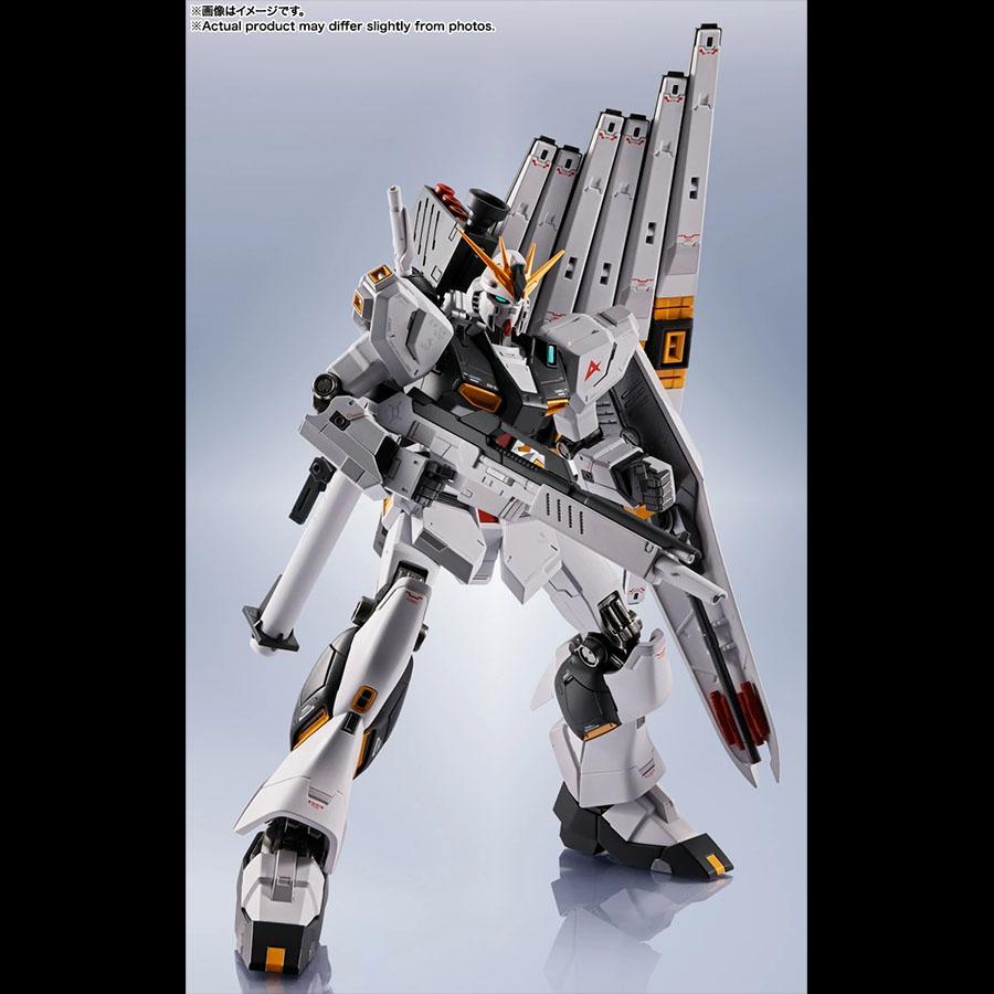 新品未開封　機動戦士ガンダム逆襲のシャア完全版　初回生産限定盤　希少品 ガンダム 逆襲のシャア』“RX-93 νガンダム”完成品フィギュアの