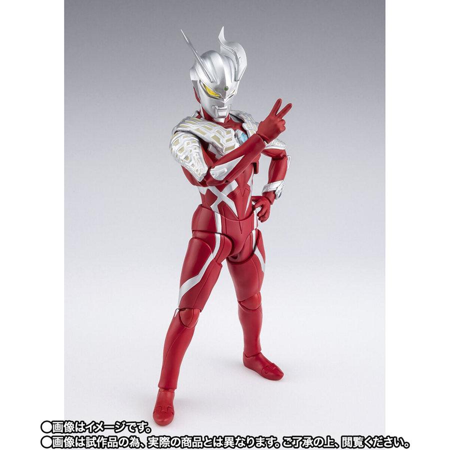 S.H.Figuartsウルトラマンゼロ Amazon.co.jp: TAMASHII NATIONS S.H.フィギュアーツ