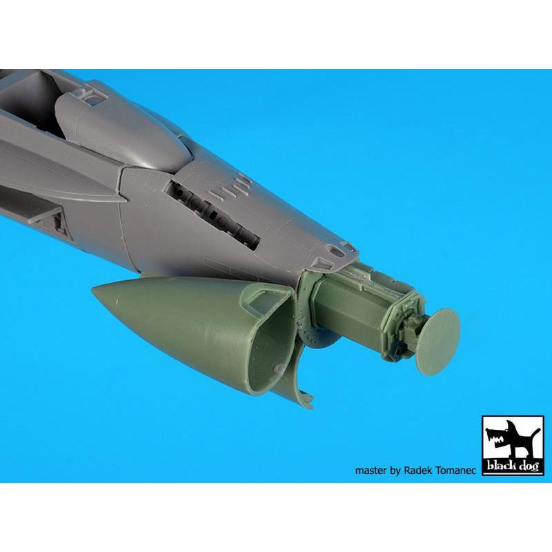 ブラックドッグ A48109 1/48 F 18C レーダー＋機関砲 （キネティック用