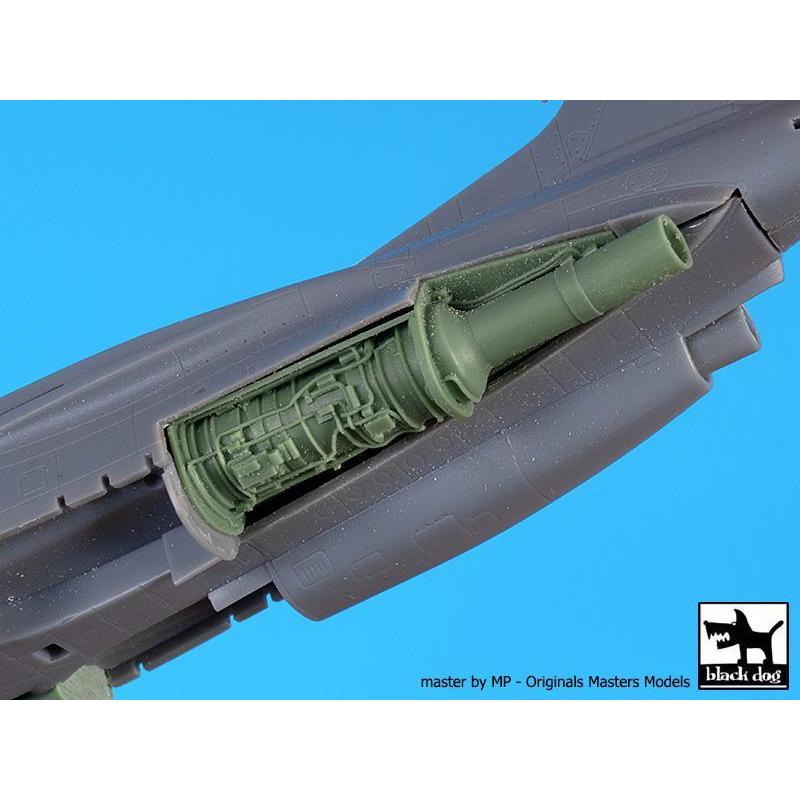 ブラックドッグ A72104 1/72 T-4 (練習機) エンジン+電子機器