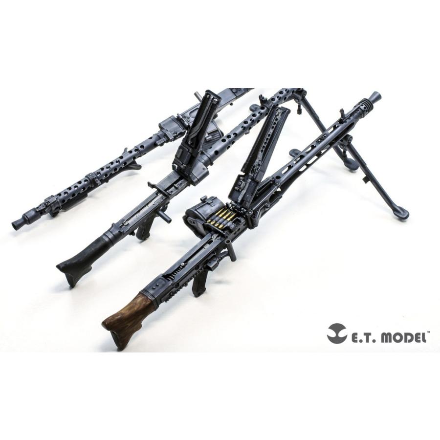 E.T.モデル P06-001 1/6 WWII ドイツ MG42 機関銃&弾薬箱 : ホビー