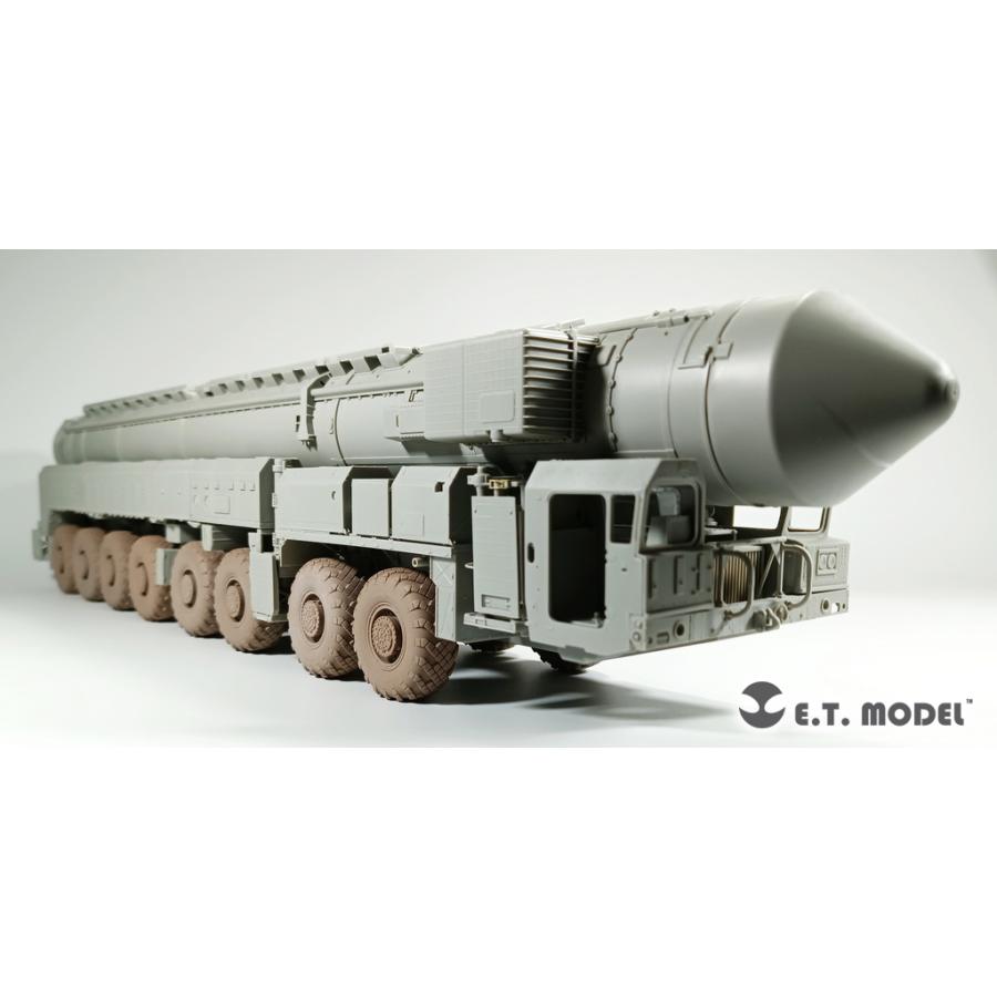 E.T.モデル P35-114 1/35 ロシア 15U175 TEL/RS-12M ICBM E.T.モデル P35-114 1/35 ロシア 15U175 TEL/RS-12M ICBM