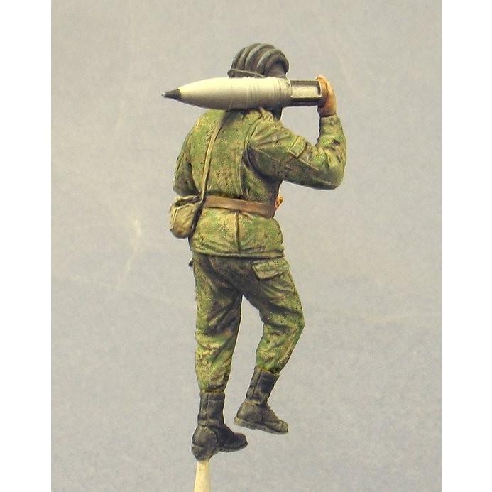 タンクモデル T-35185 1/35 現用ロシア 戦車兵（砲弾運搬） : ホビーショップ レギュラス - 通販 - Yahoo!ショッピング