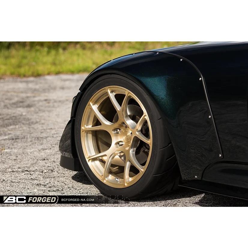 ZoomOn ZR053 1/24 19インチ BC Forged RS41 ホイールセット : ホビー