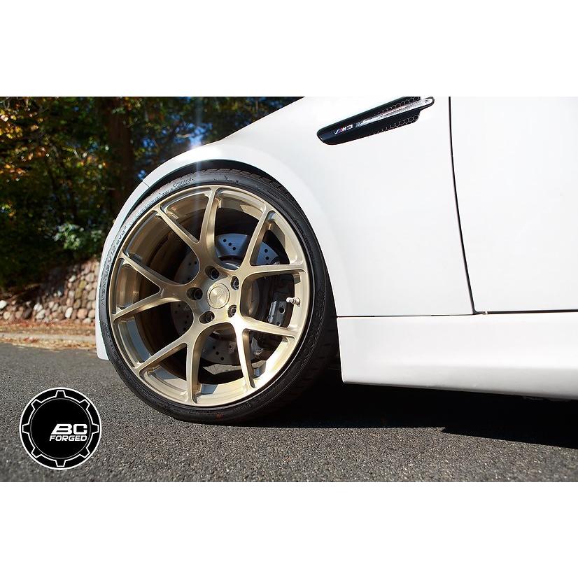 ZoomOn ZR053 1/24 19インチ BC Forged RS41 ホイールセット : ホビー