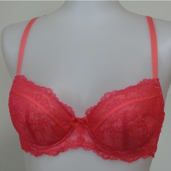 Triumph（トリンプ） 大幅値下げ！ 【B80,C80,D80】 エッセンス バイ