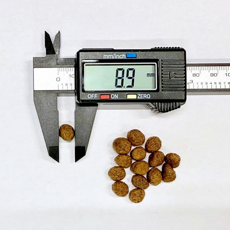 犬ドライフード 13741 TriccoInternational Daily Pro アダルトミニ ヘルシースキン 1.5kg×6袋(9kg)_1
