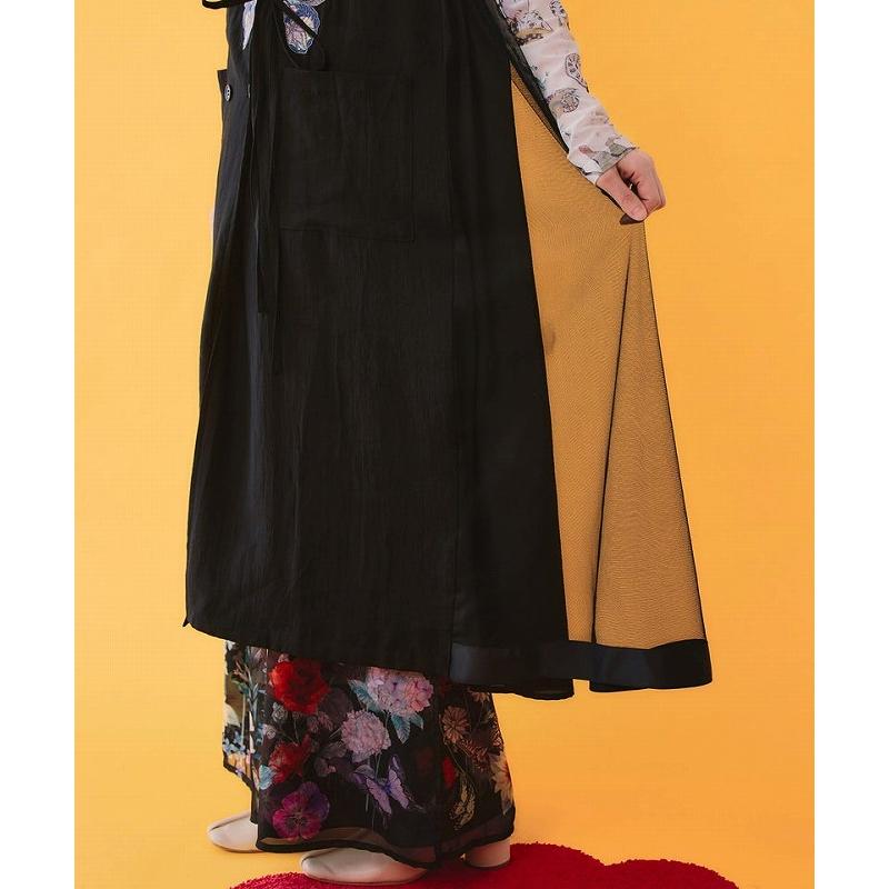 ジレ 新作 is ScoLar イズ スカラー 562223 ワンポイント蝶刺繍ロング丈ジレ レイヤード カジュアル フェミニン レトロ 原宿系 個性的 ポイントの画像