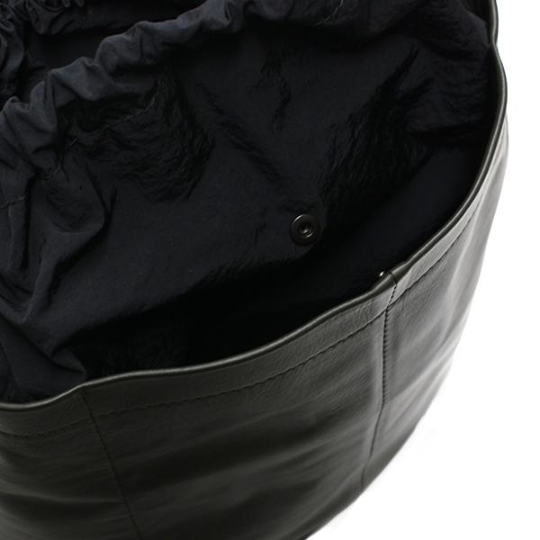 Bottega Veneta ブラック ショルダーバッグ BOTTEGA VENETA ボッテガヴェネタ カーフレザー ショルダー